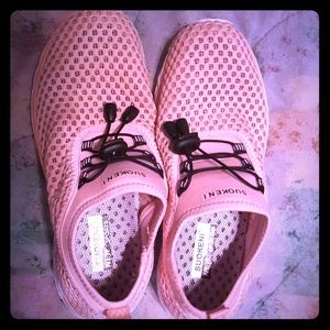 Athletic Water shoes